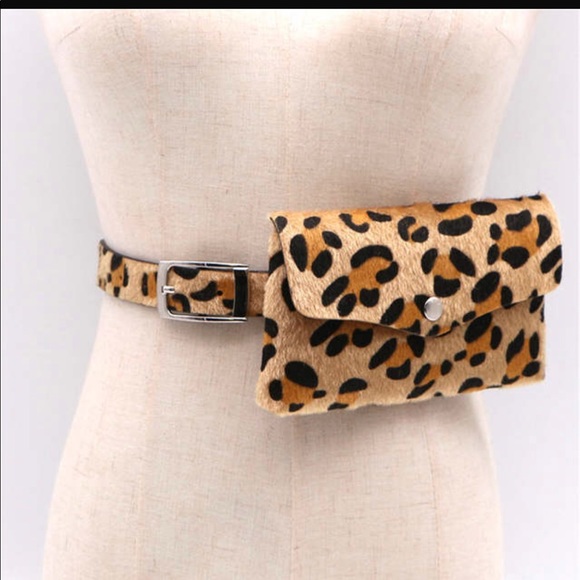JUST IN Brand New Leopard Cheetah Print Belt Purse - Picture 2 of 6